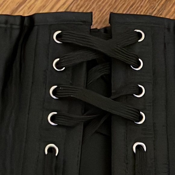 Camellias Pinup Waist Corset EMO/Goth Underbust Steel Boned Foral Corset - Picture 6 of 12